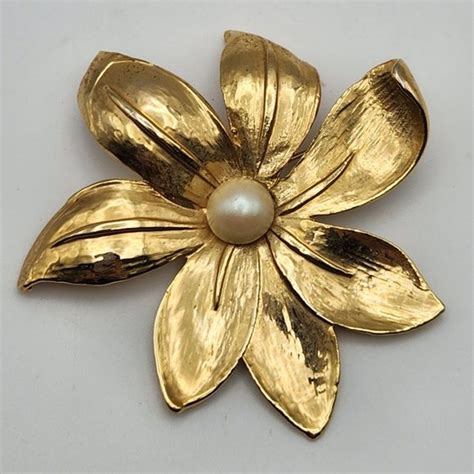 vintage aai brooch